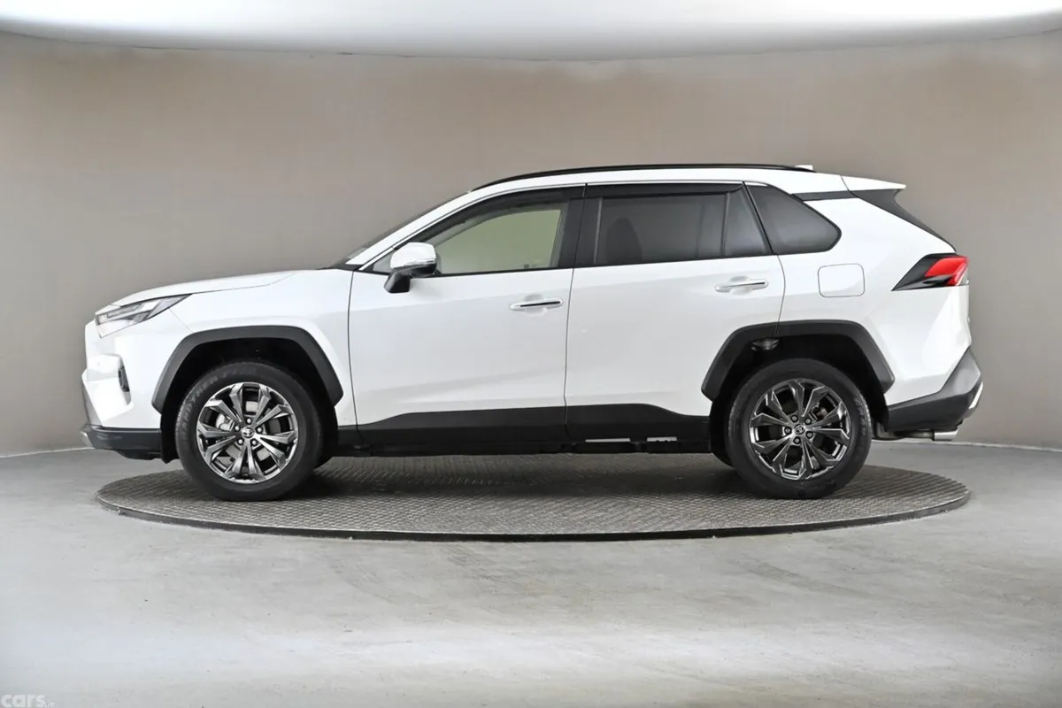 Toyota RAV4 SUV, Petrol Hybrid, 2023, White