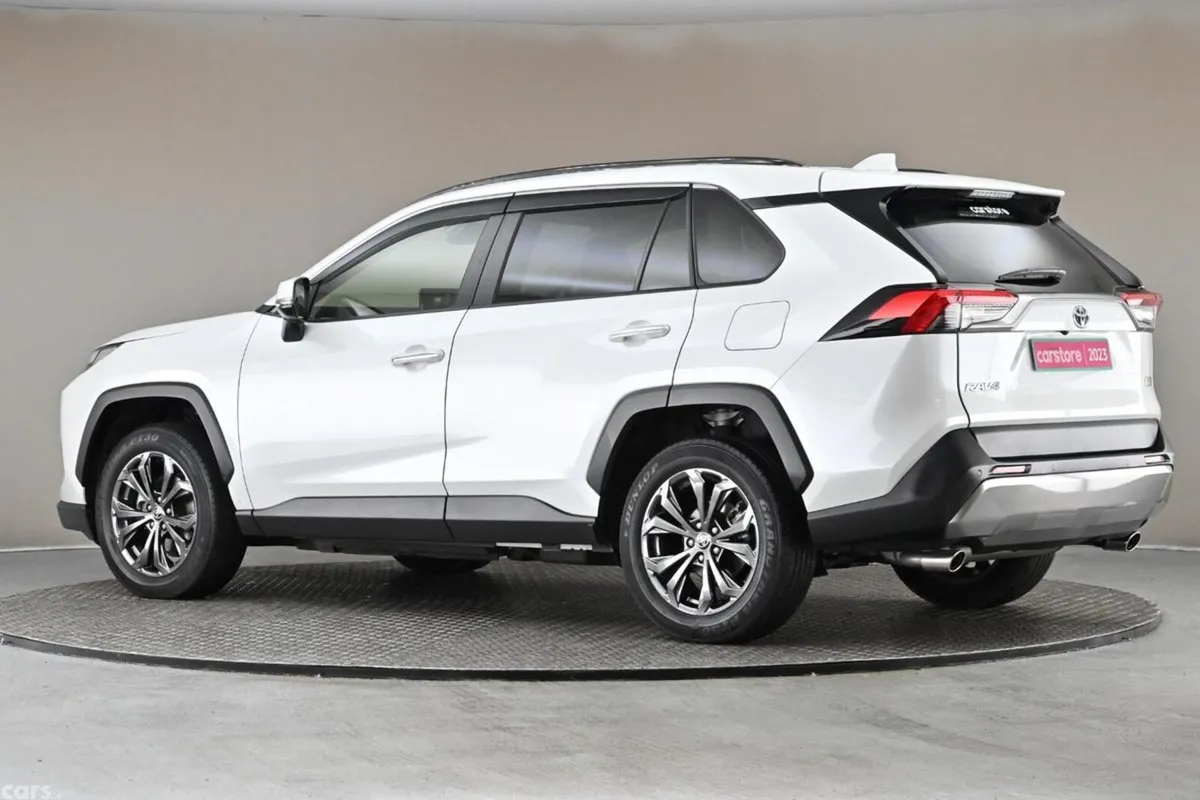Toyota RAV4 SUV, Petrol Hybrid, 2023, White