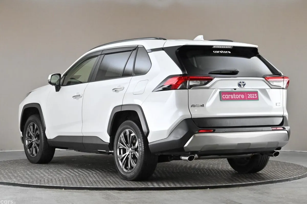 Toyota RAV4 SUV, Petrol Hybrid, 2023, White