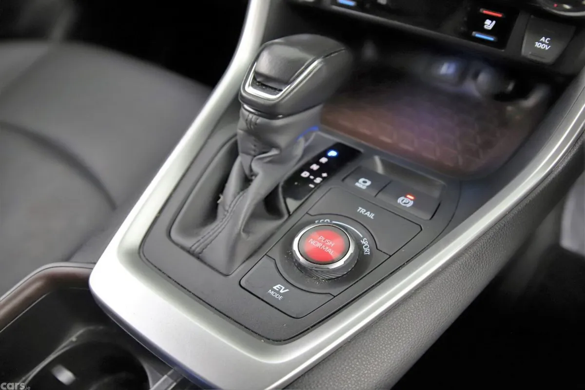 Toyota RAV4 SUV, Petrol Hybrid, 2023, White