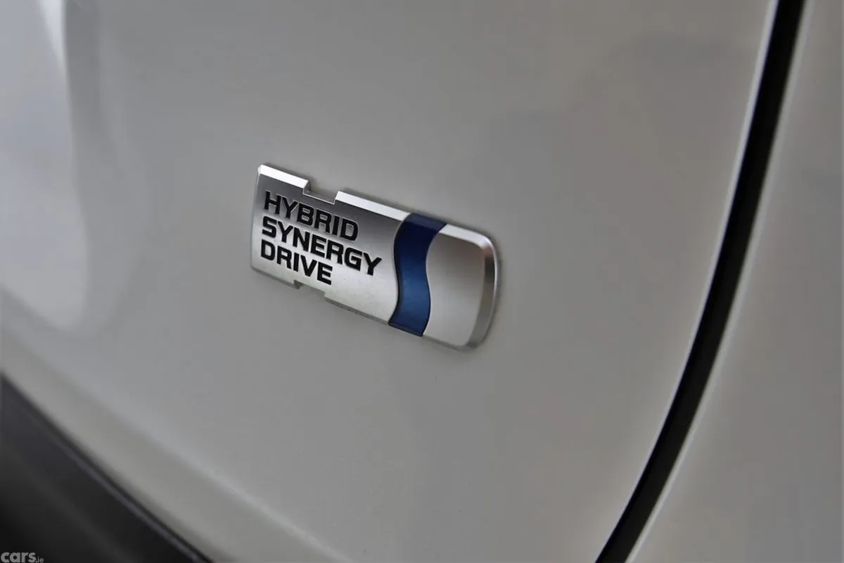 Toyota RAV4 SUV, Petrol Hybrid, 2023, White