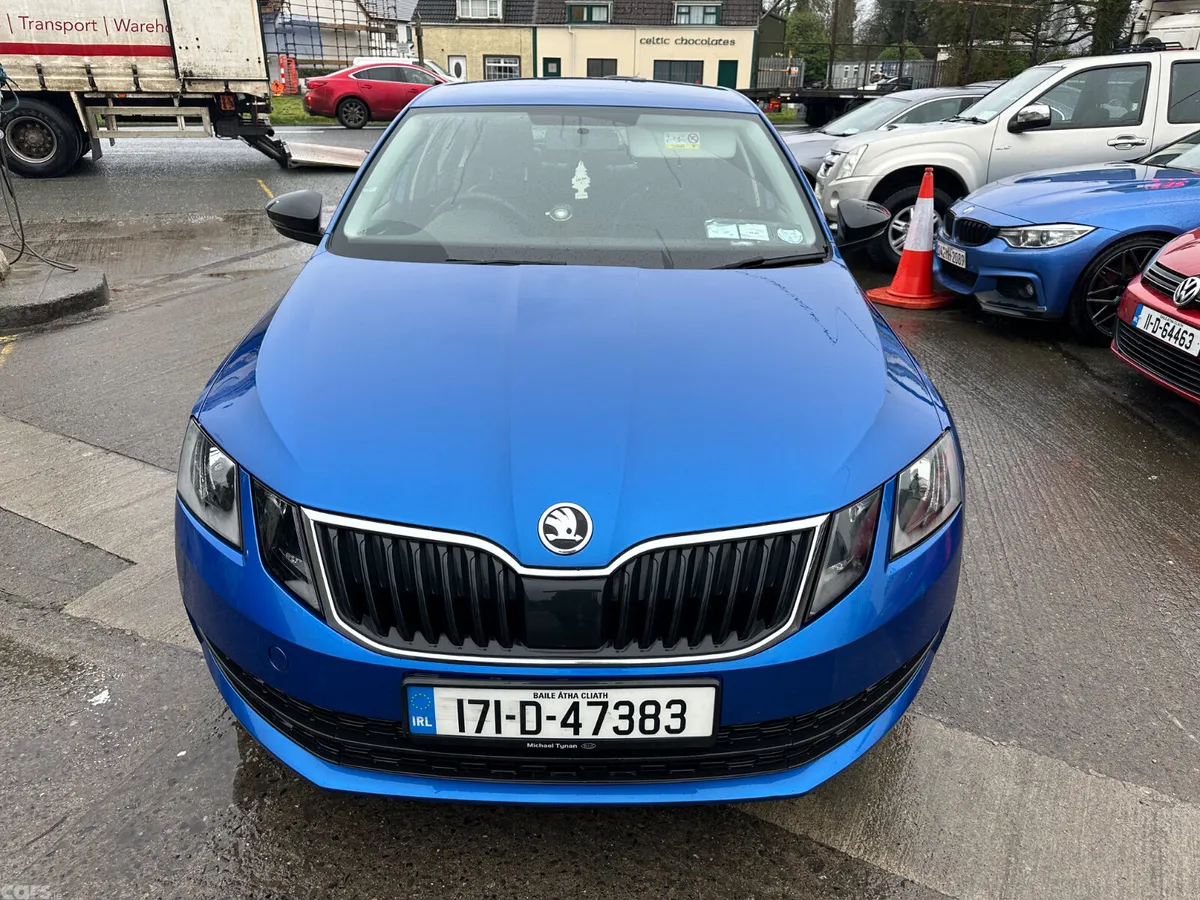 Skoda Octavia Hatchback, Diesel, 2017, Blue