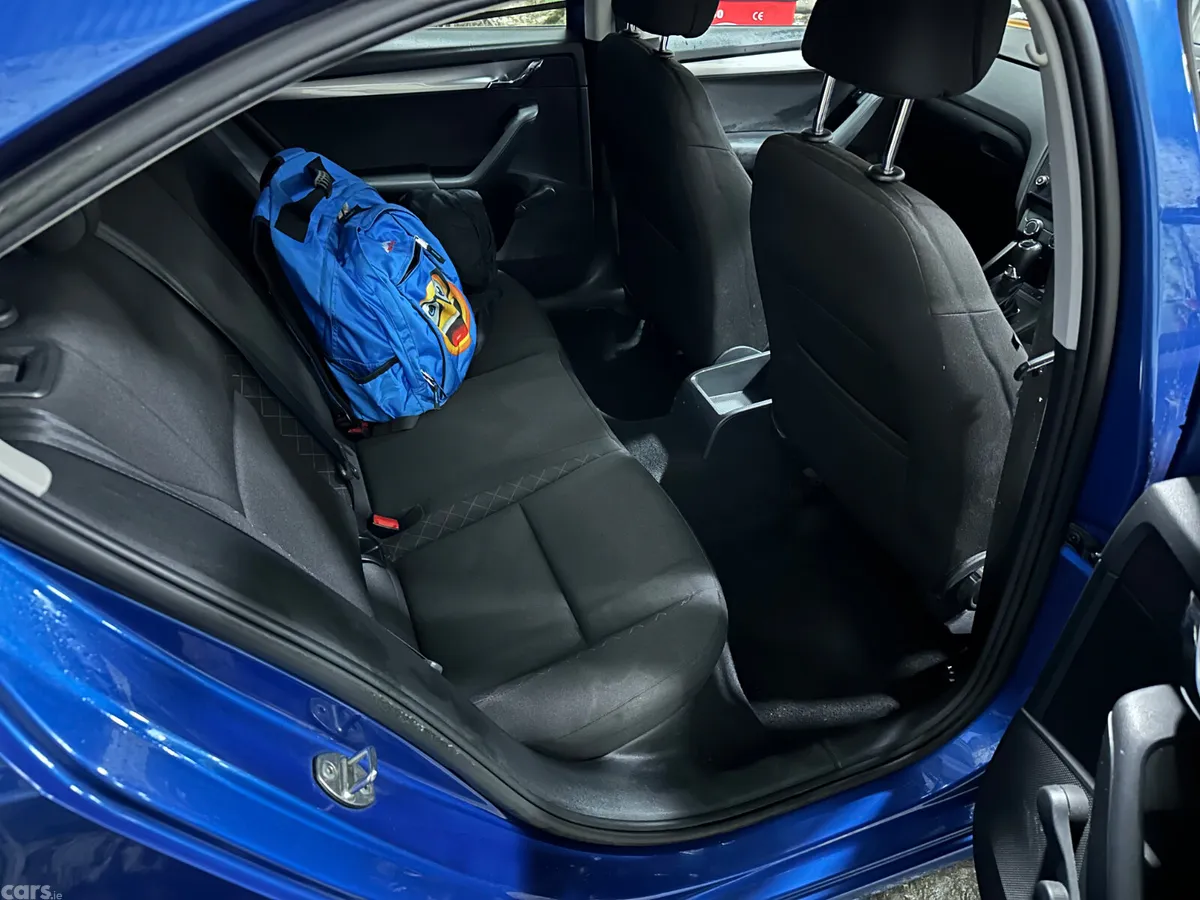 Skoda Octavia Hatchback, Diesel, 2017, Blue