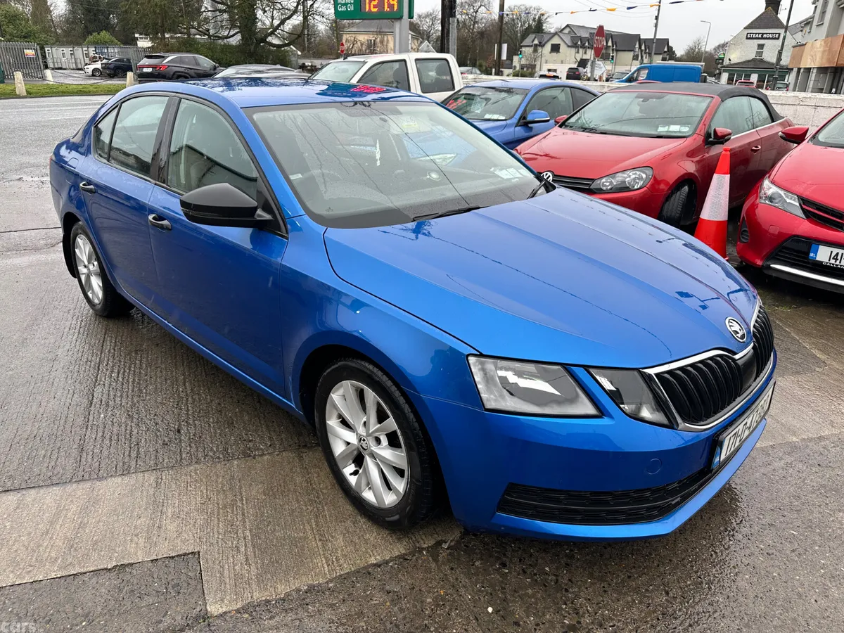 Skoda Octavia Hatchback, Diesel, 2017, Blue
