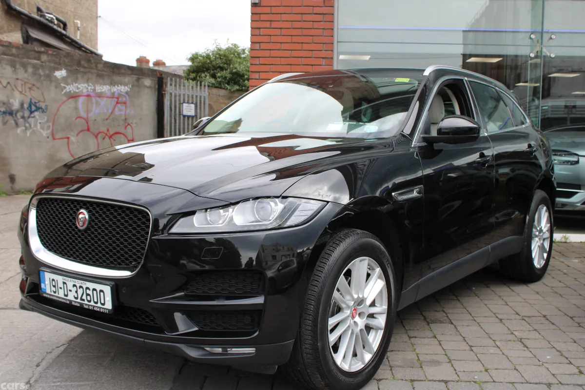 Jaguar F-Pace SUV, Diesel, 2019, Black