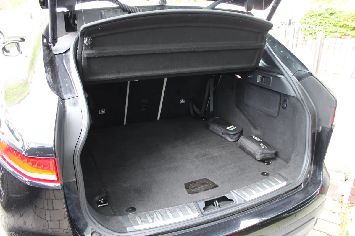 Jaguar F-Pace SUV, Diesel, 2019, Black