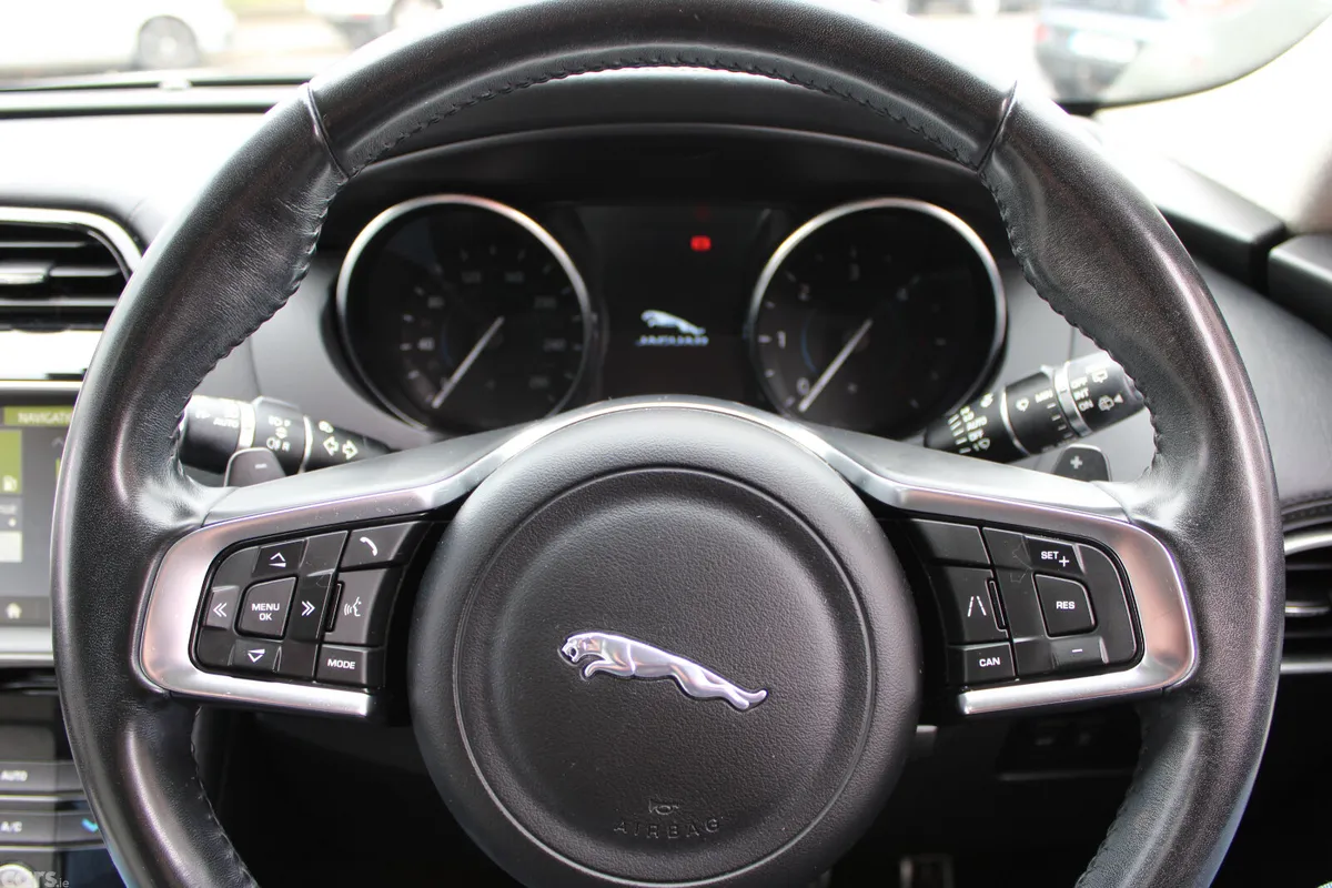 Jaguar F-Pace SUV, Diesel, 2019, Black