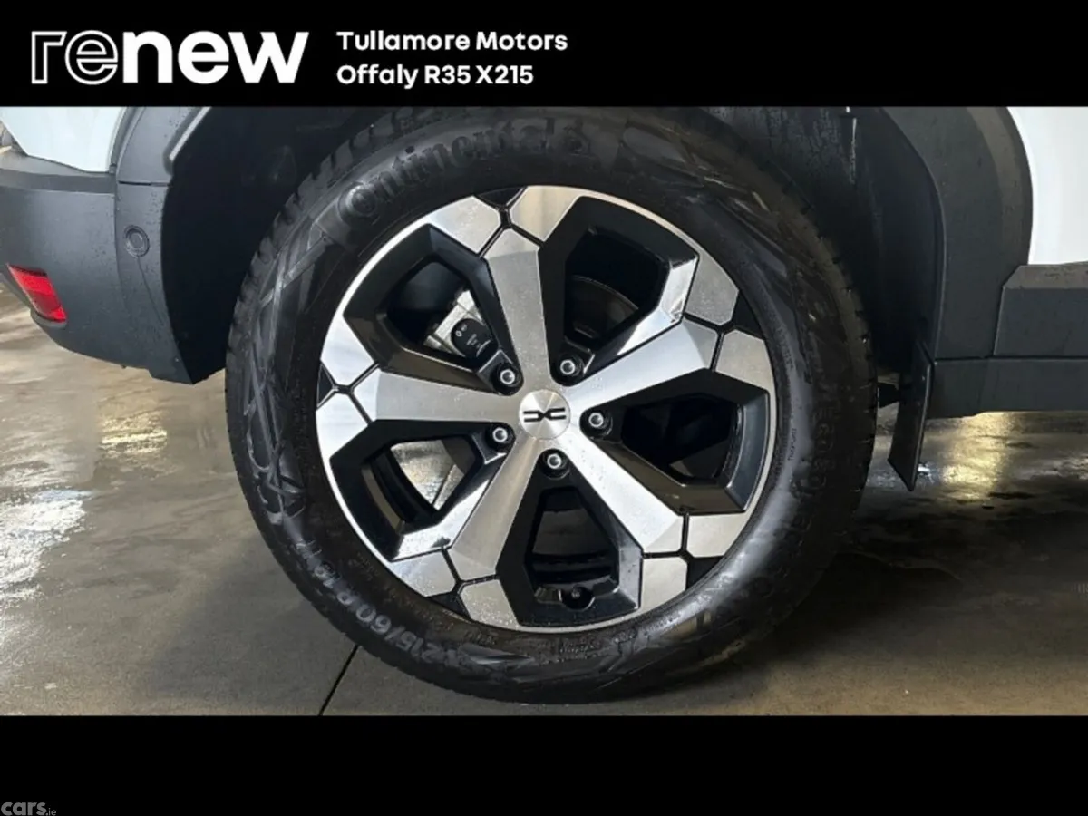 Dacia Duster SUV, Petrol Hybrid, 2025, White