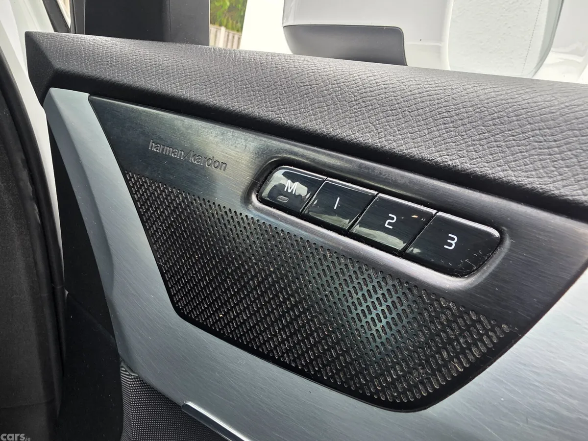 Volvo XC90 SUV, Diesel, 2019, White
