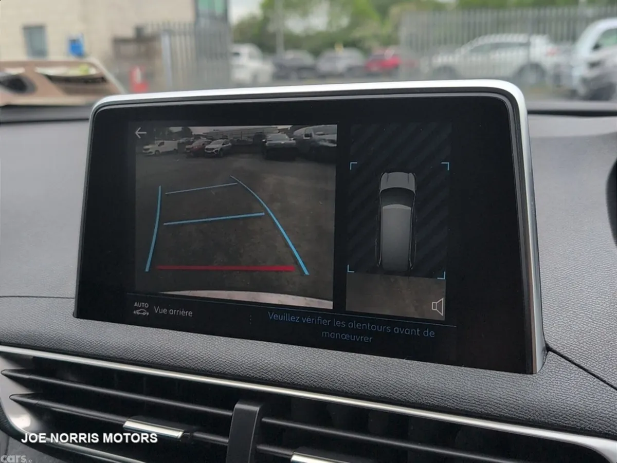 Peugeot 5008 MPV, Diesel, 2019, White