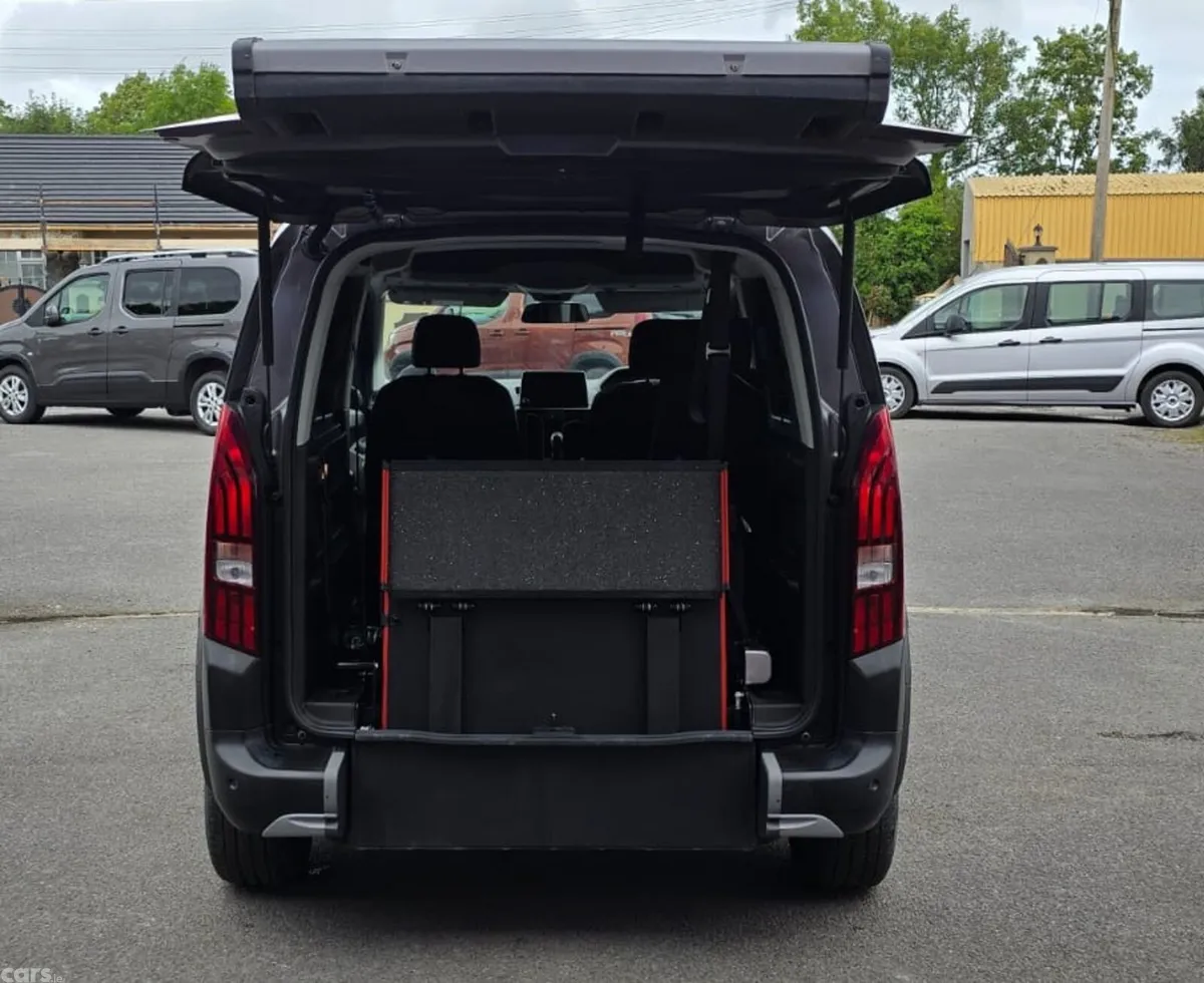 Peugeot Rifter MPV, Diesel, 2022, Grey