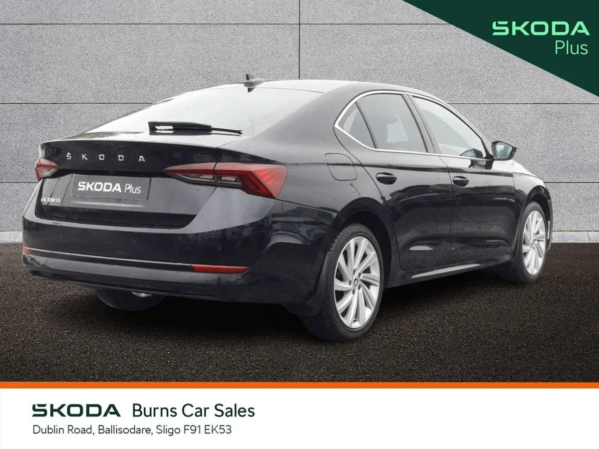 Skoda Octavia Saloon, Diesel, 2024, Black