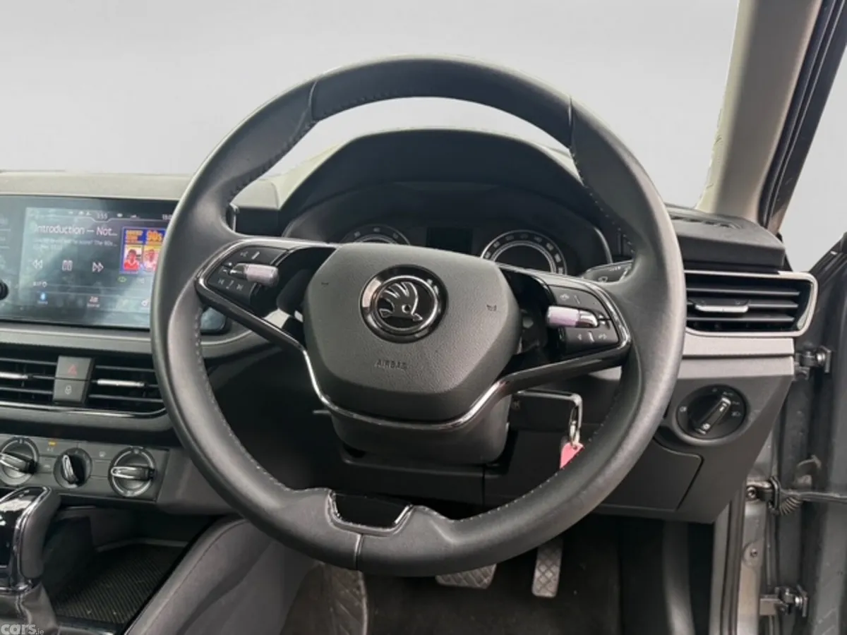 Skoda Kamiq Hatchback, Petrol, 2024, Grey