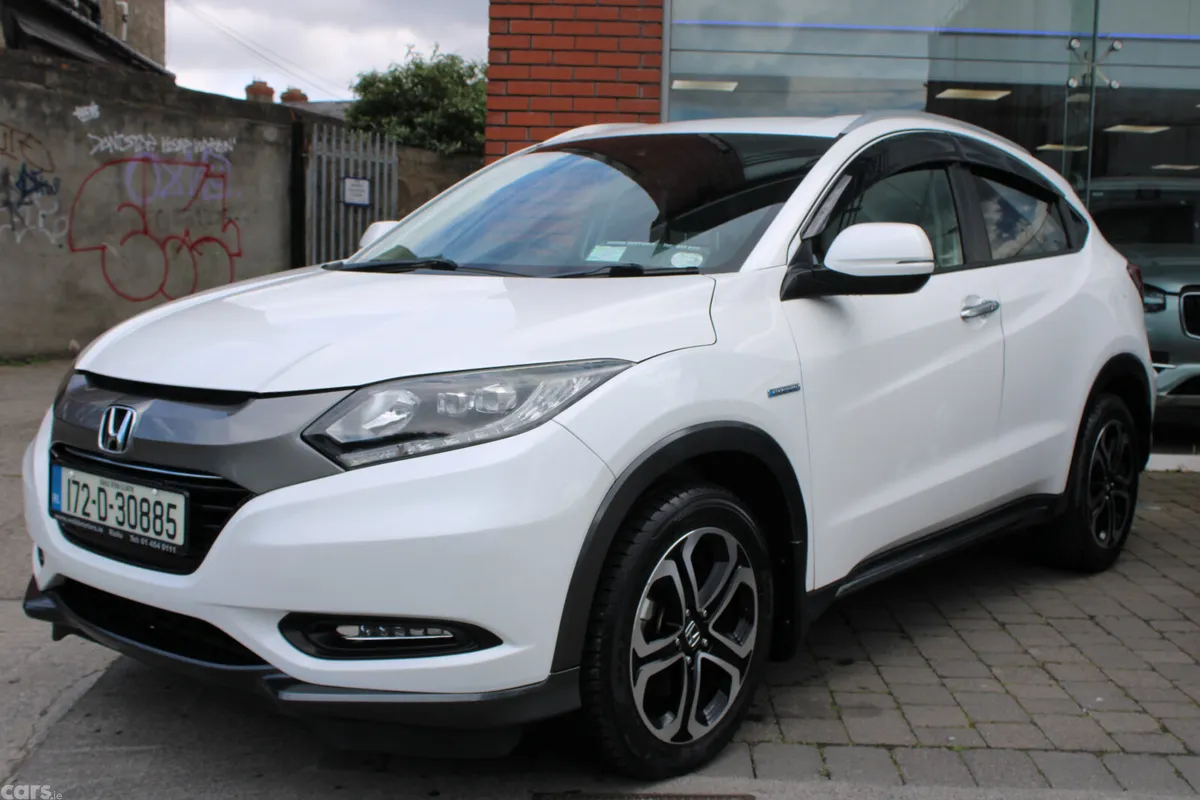 Honda Vezel MPV, Petrol Hybrid, 2017, White