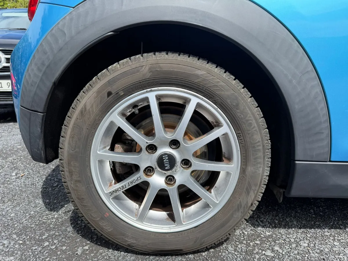 Mini Cooper Hatchback, Petrol, 2015, Blue