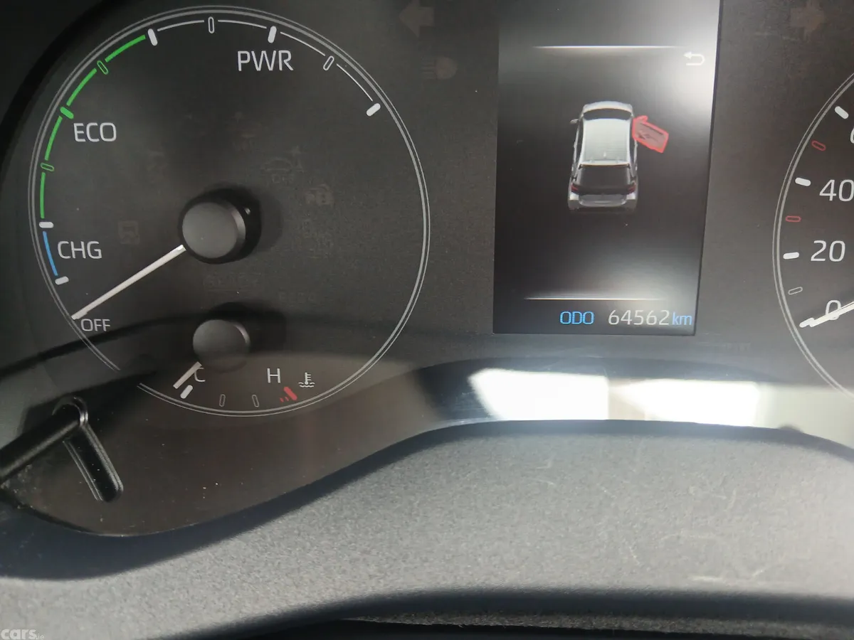 Toyota Yaris Hatchback, Petrol Hybrid, 2023, White
