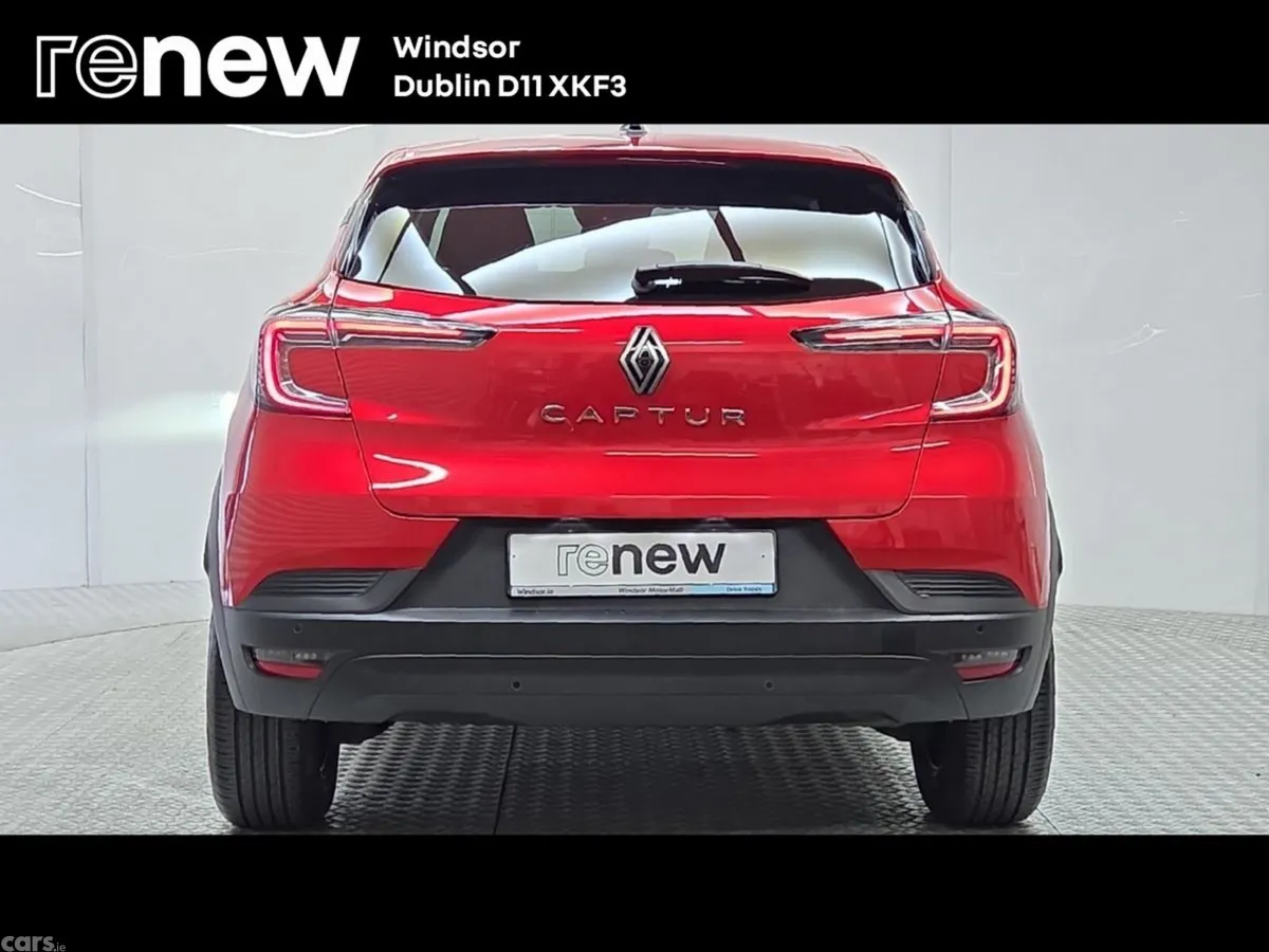 Renault Captur Hatchback, Petrol, 2025, Red