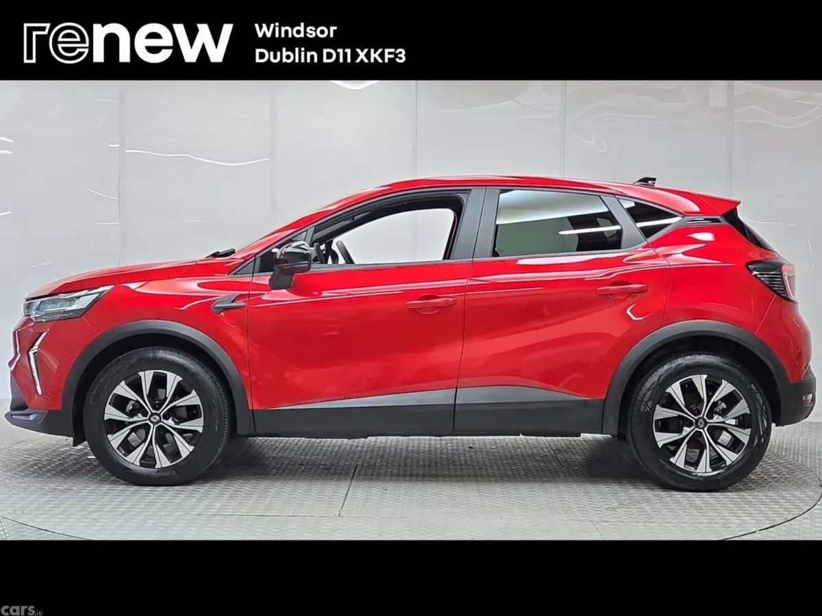 Renault Captur Hatchback, Petrol, 2025, Red