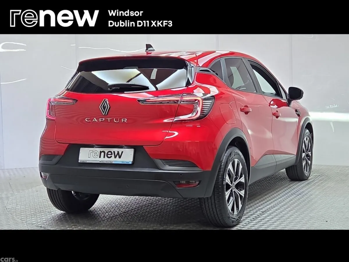 Renault Captur Hatchback, Petrol, 2025, Red