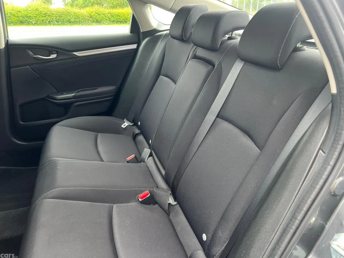 Honda Civic Saloon, Petrol, 2020, Grey