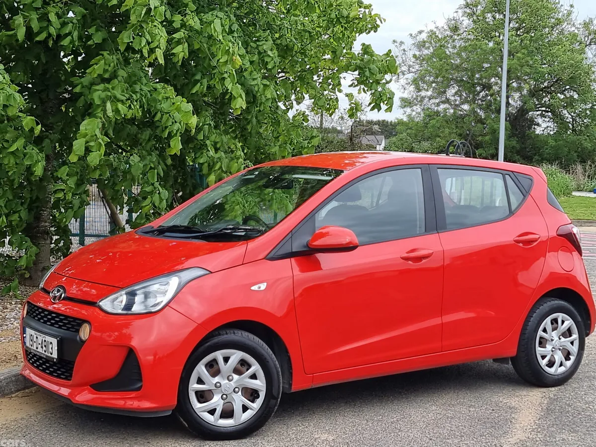 Hyundai i10 Hatchback, Petrol, 2019, Red