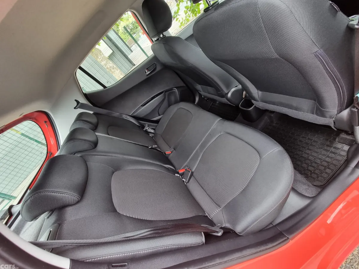 Hyundai i10 Hatchback, Petrol, 2019, Red