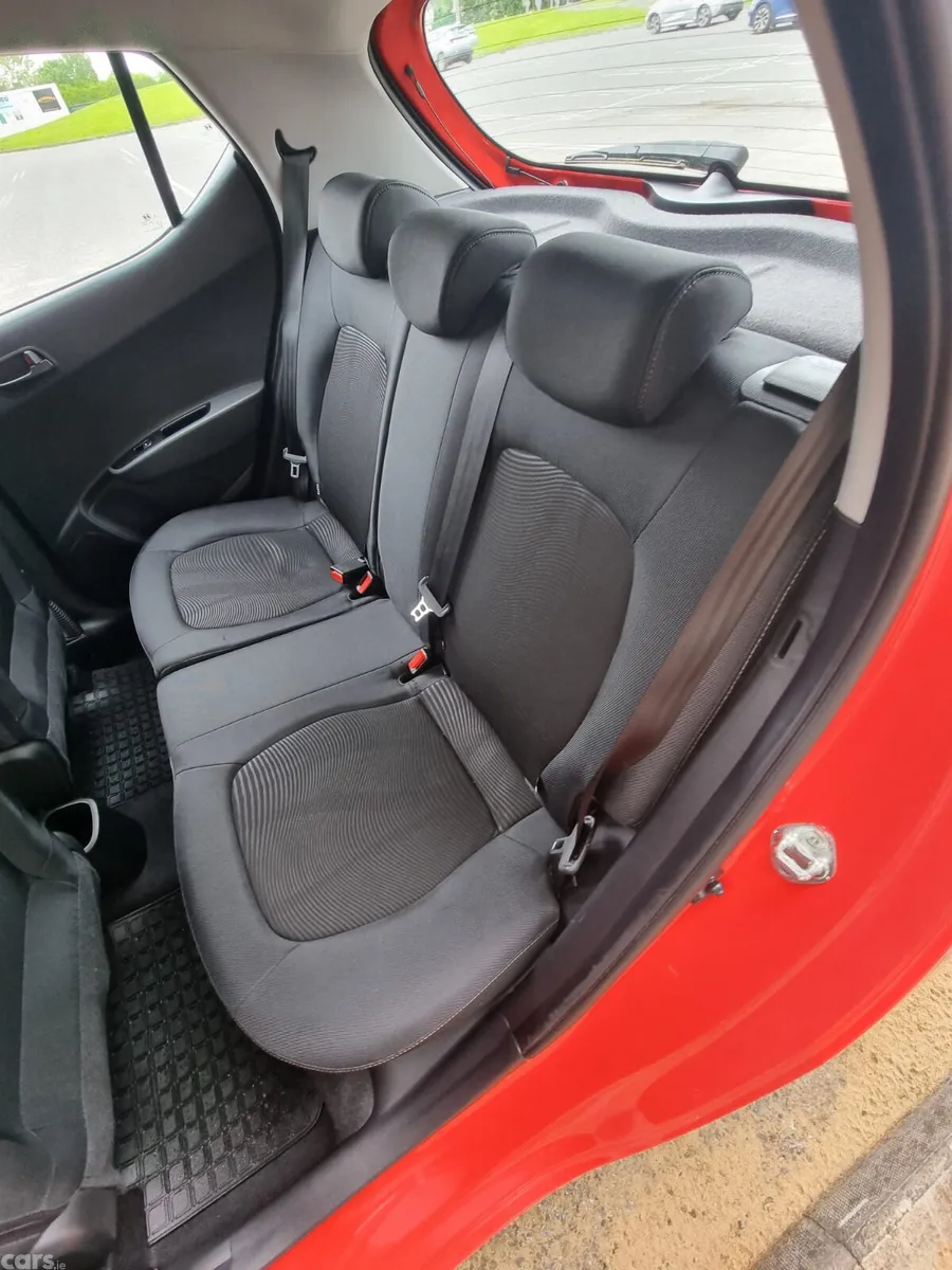 Hyundai i10 Hatchback, Petrol, 2019, Red