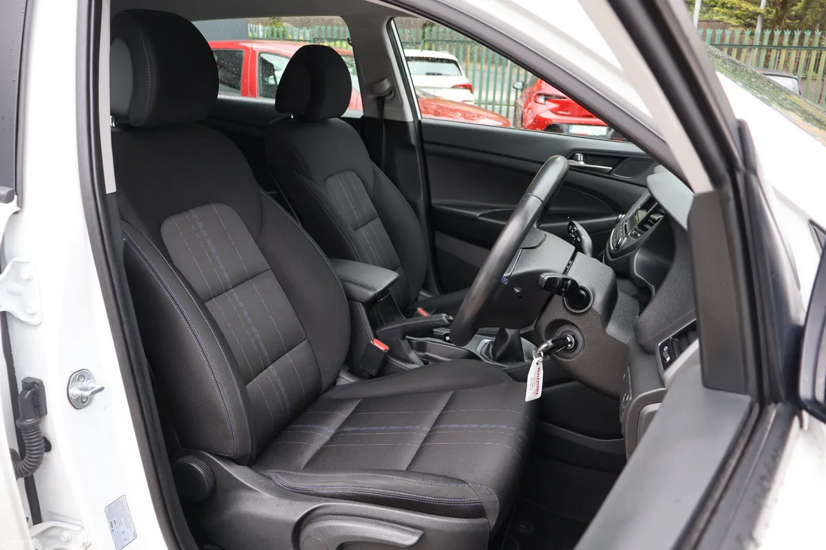 Hyundai Tucson SUV, Petrol, 2018, White