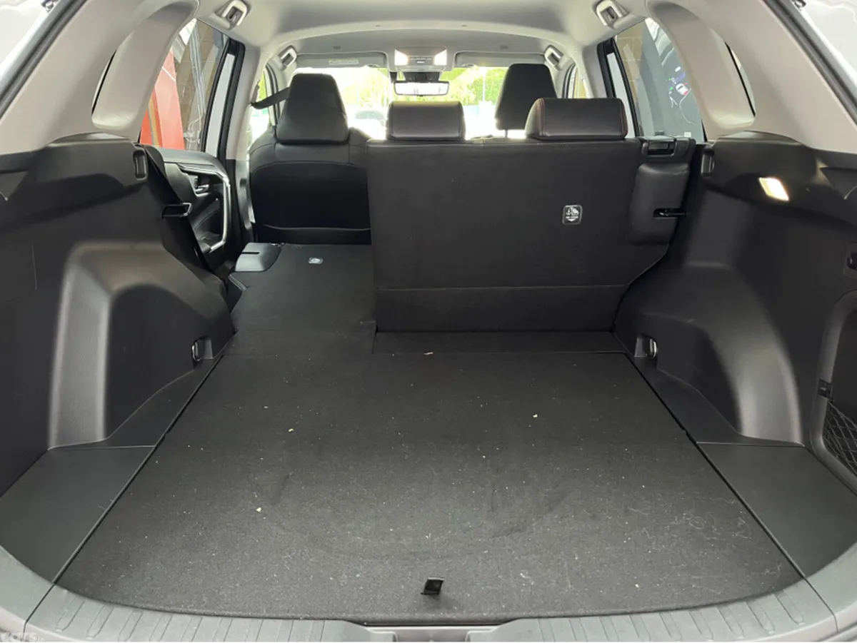 Toyota RAV4 SUV, Petrol Hybrid, 2025, White