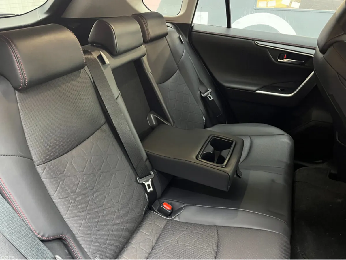Toyota RAV4 SUV, Petrol Hybrid, 2025, White