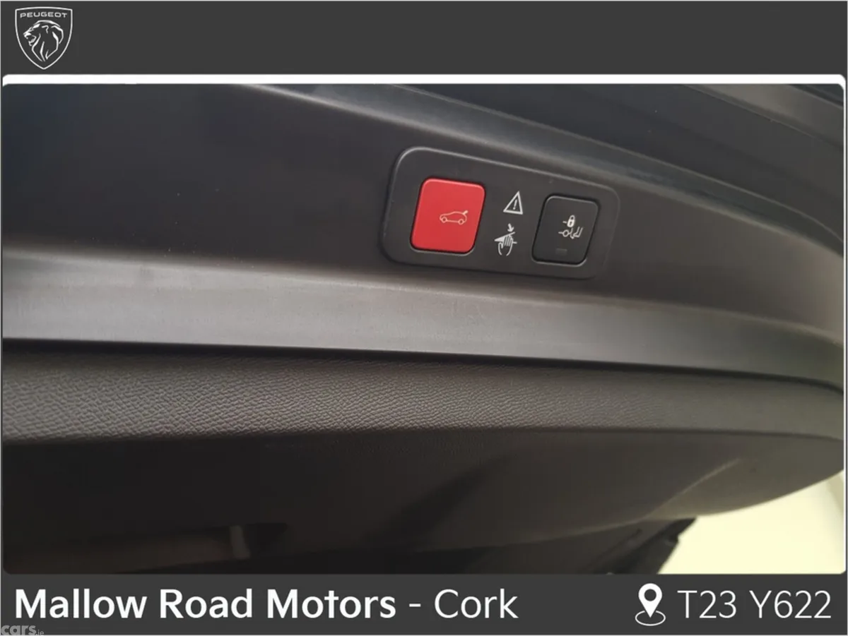 Peugeot 5008 SUV, Diesel, 2022, Grey