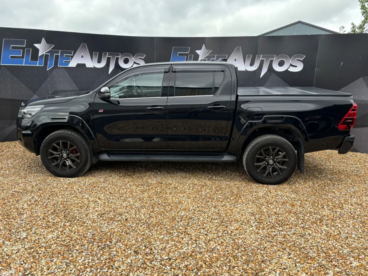 Toyota Hilux Pick Up, Diesel, 2023, Black