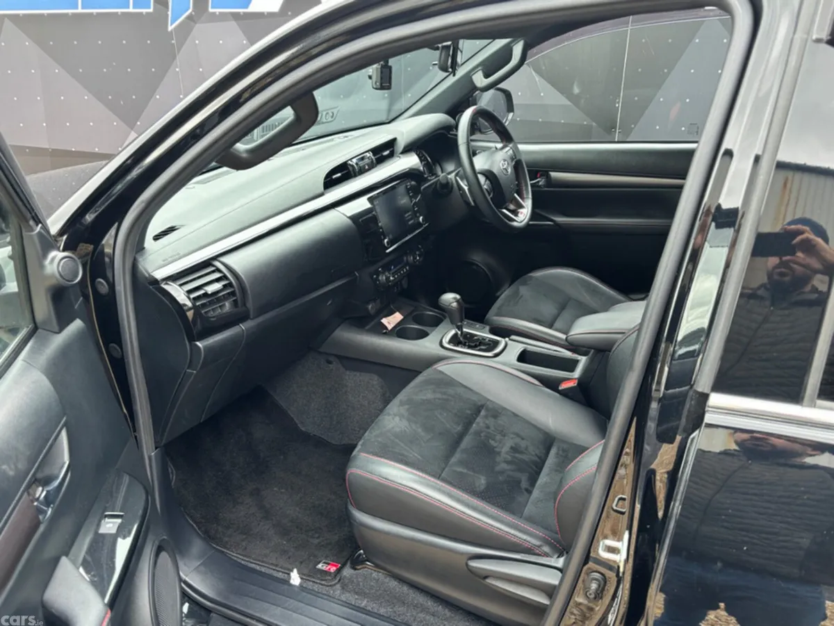 Toyota Hilux Pick Up, Diesel, 2023, Black