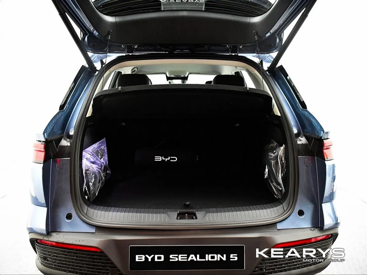 BYD SEALION 5 SUV, Petrol Plug-in Hybrid, 2027, Blue