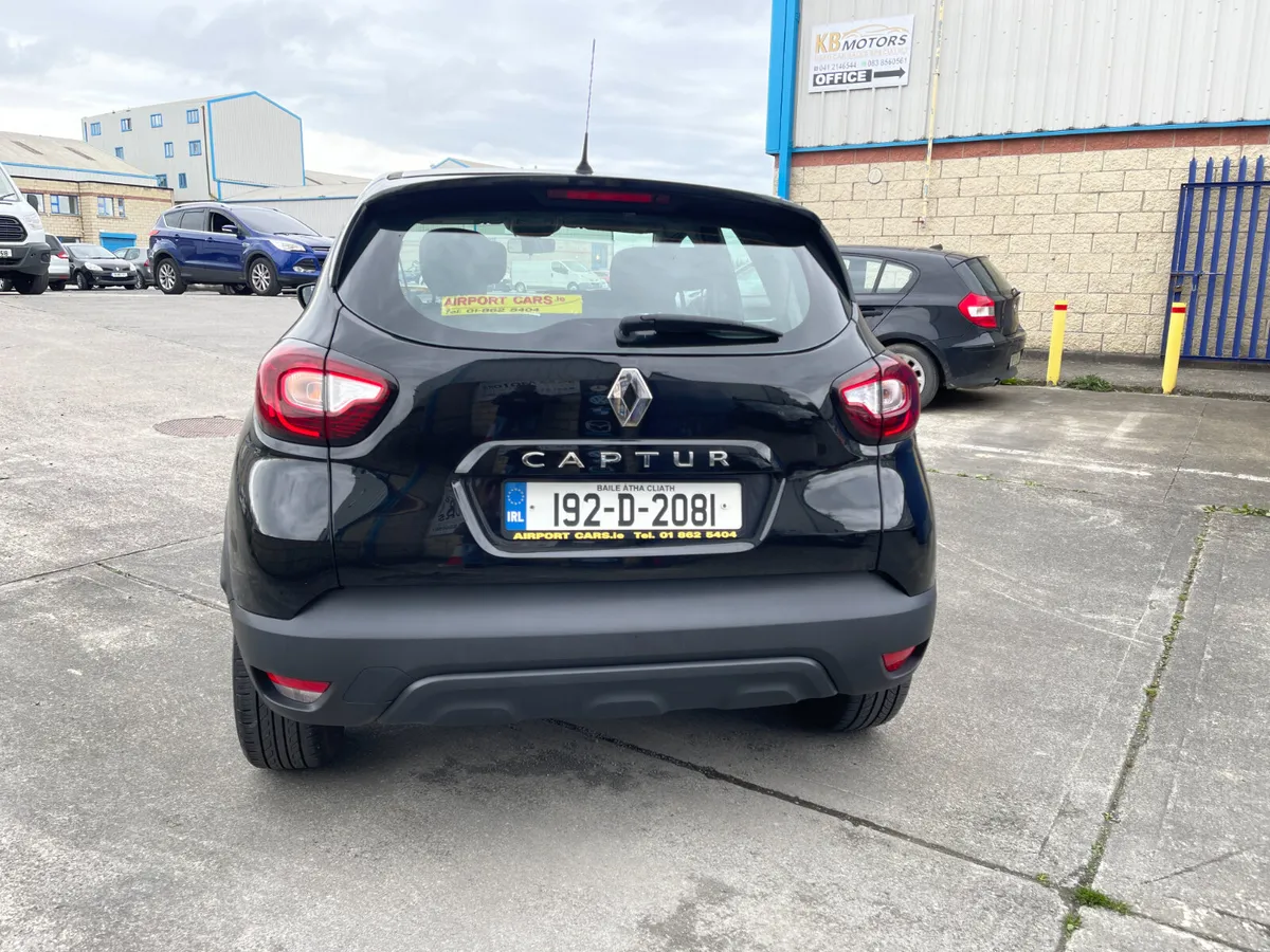 Renault Captur Hatchback, Petrol, 2019, Black