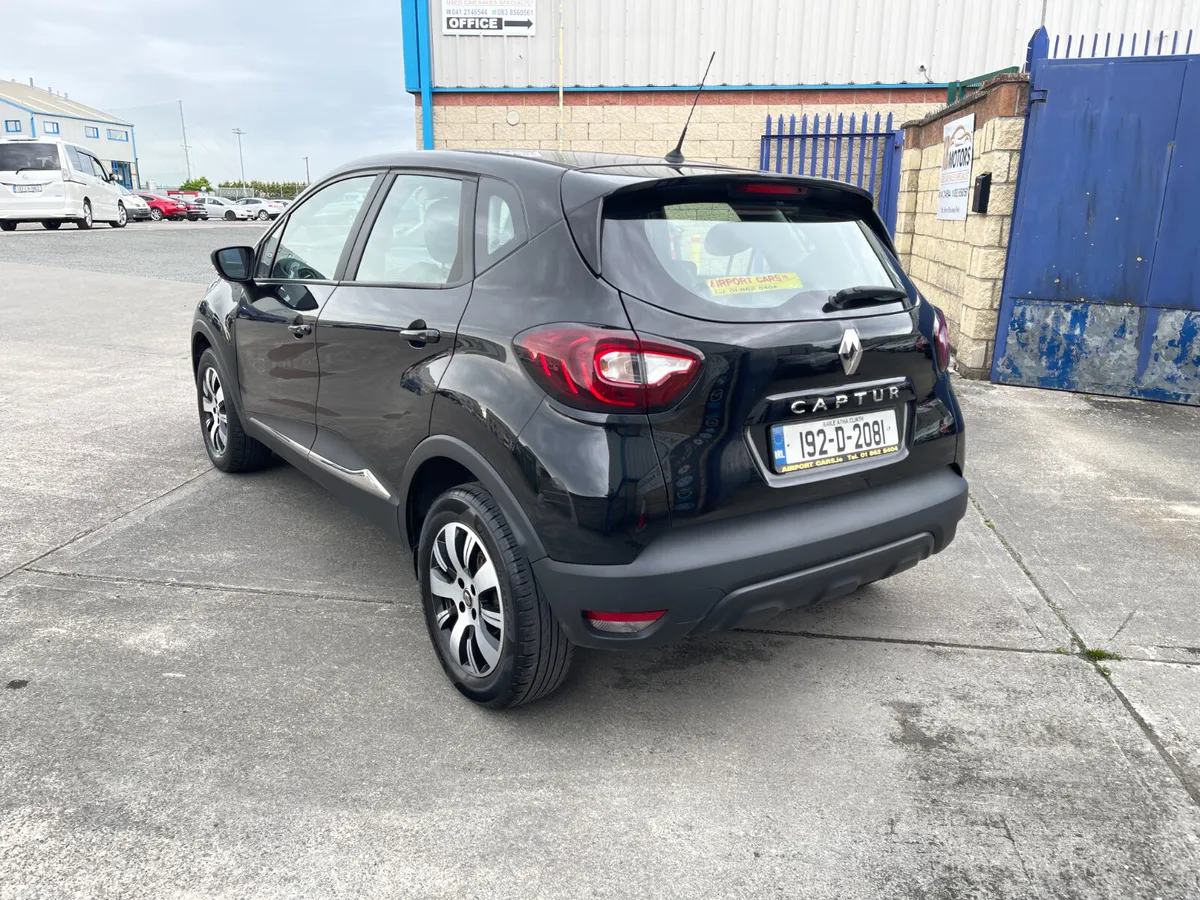 Renault Captur Hatchback, Petrol, 2019, Black