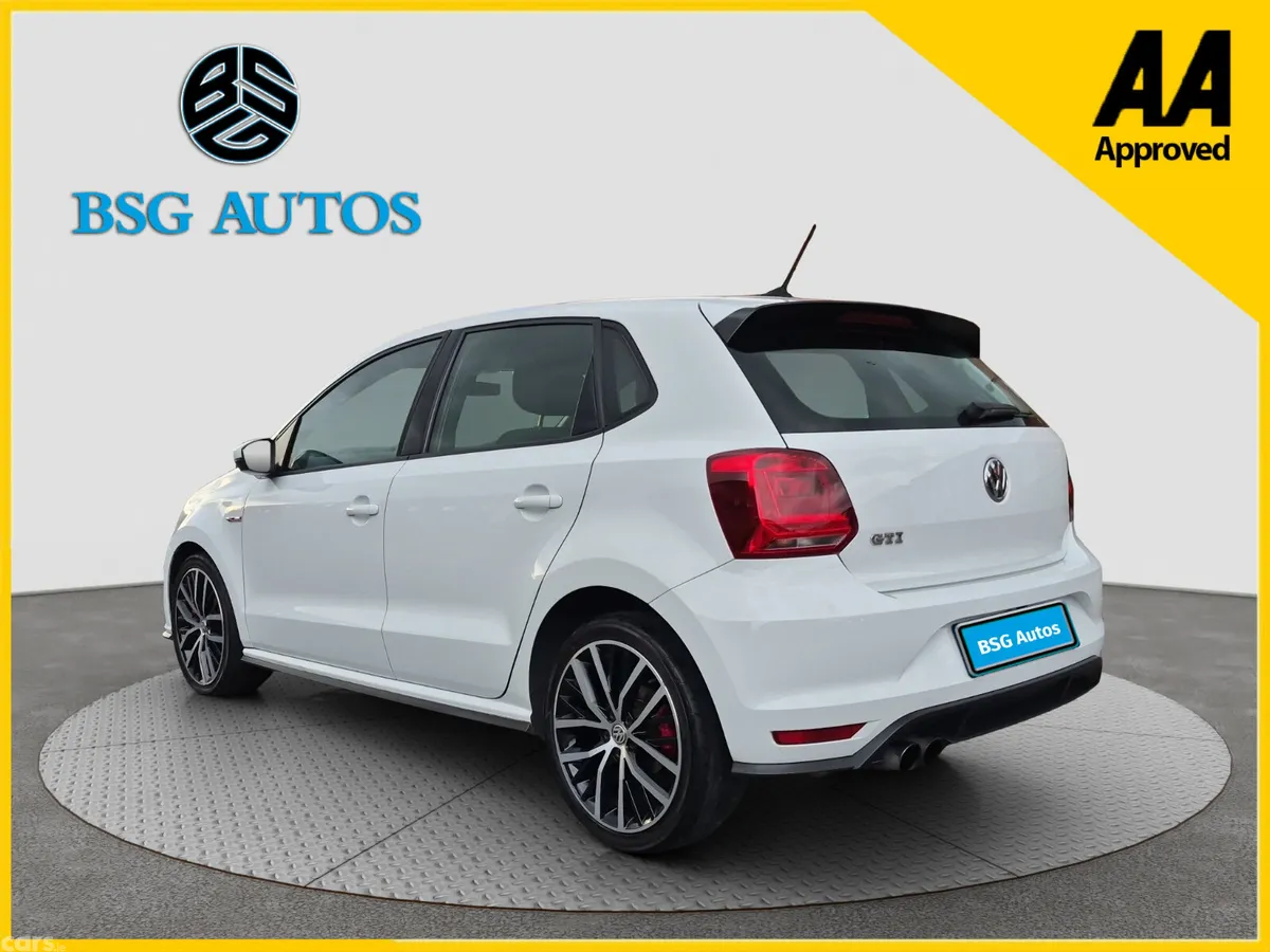 Volkswagen Polo Hatchback, Petrol, 2015, White