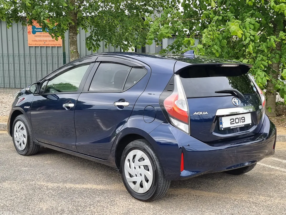 Toyota Aqua Hatchback, Petrol Hybrid, 2019, Blue