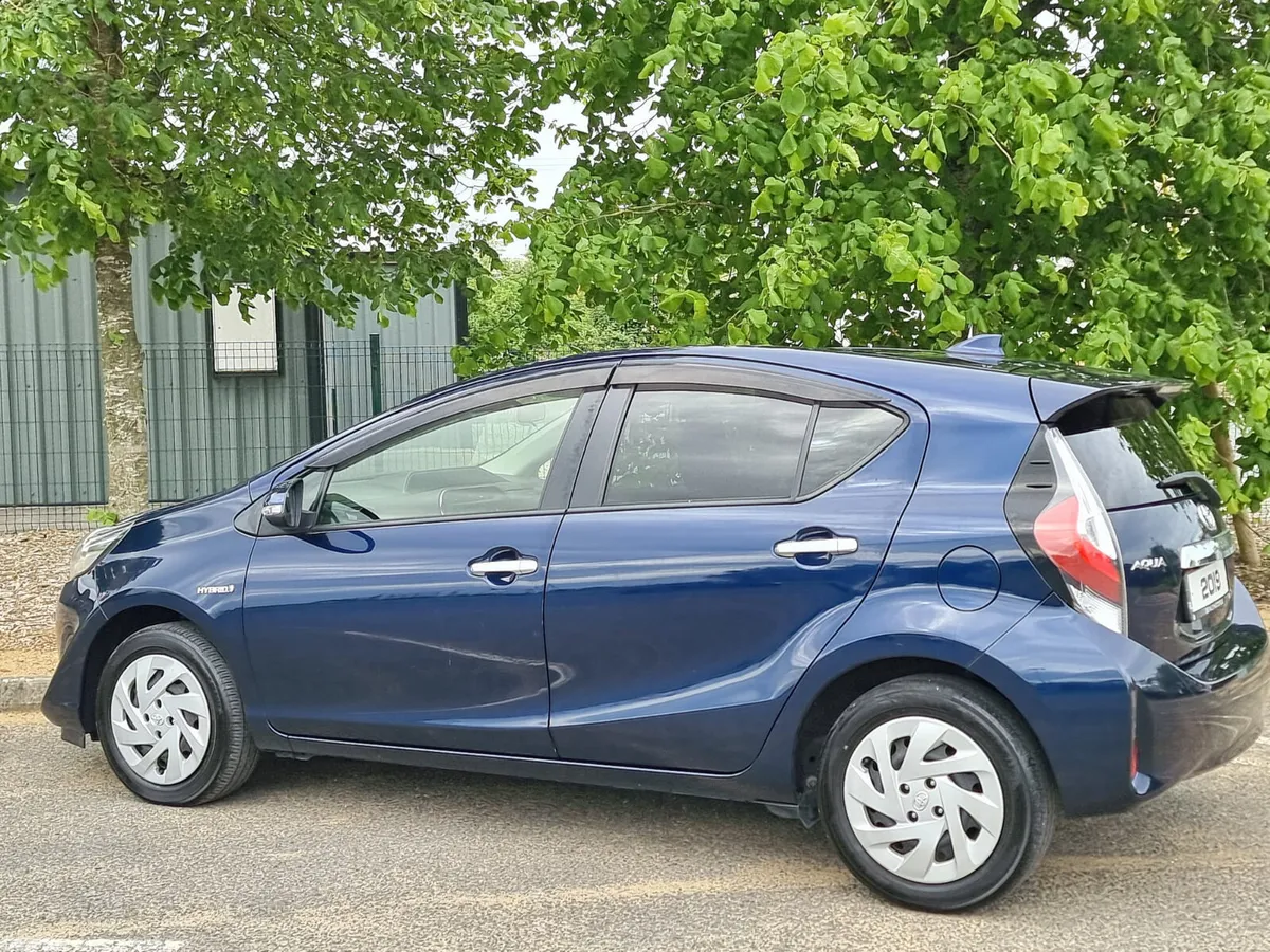 Toyota Aqua Hatchback, Petrol Hybrid, 2019, Blue