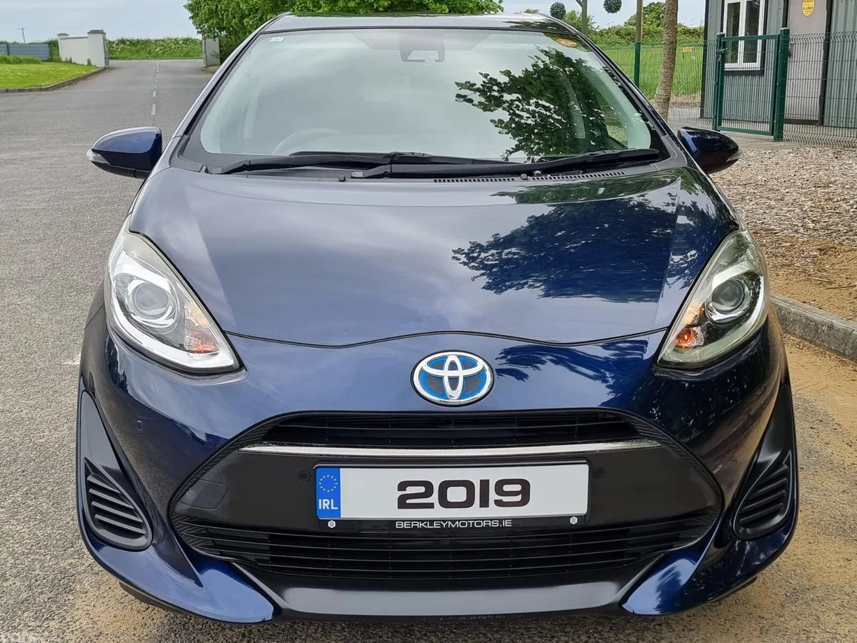 Toyota Aqua Hatchback, Petrol Hybrid, 2019, Blue