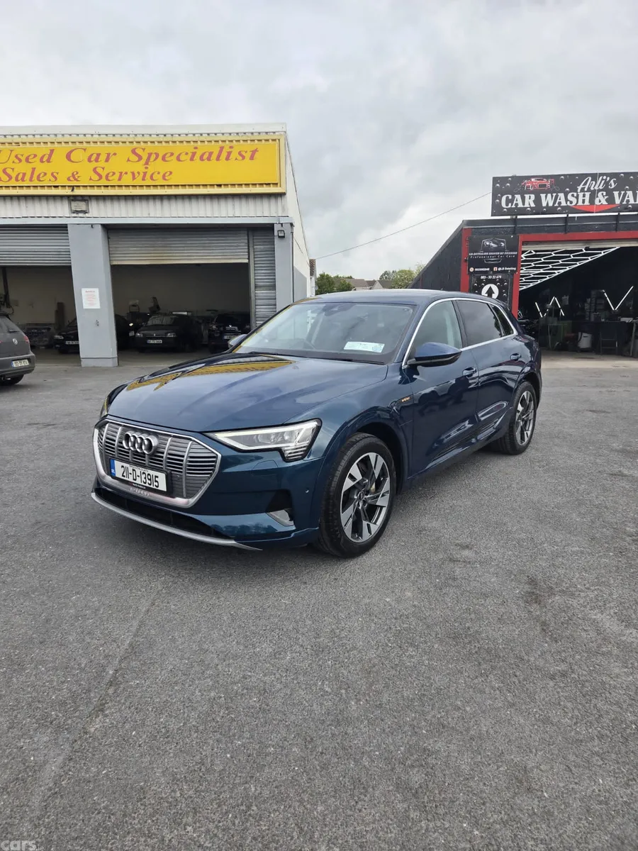 Audi e-tron Estate/Jeep, Electric, 2021, Blue