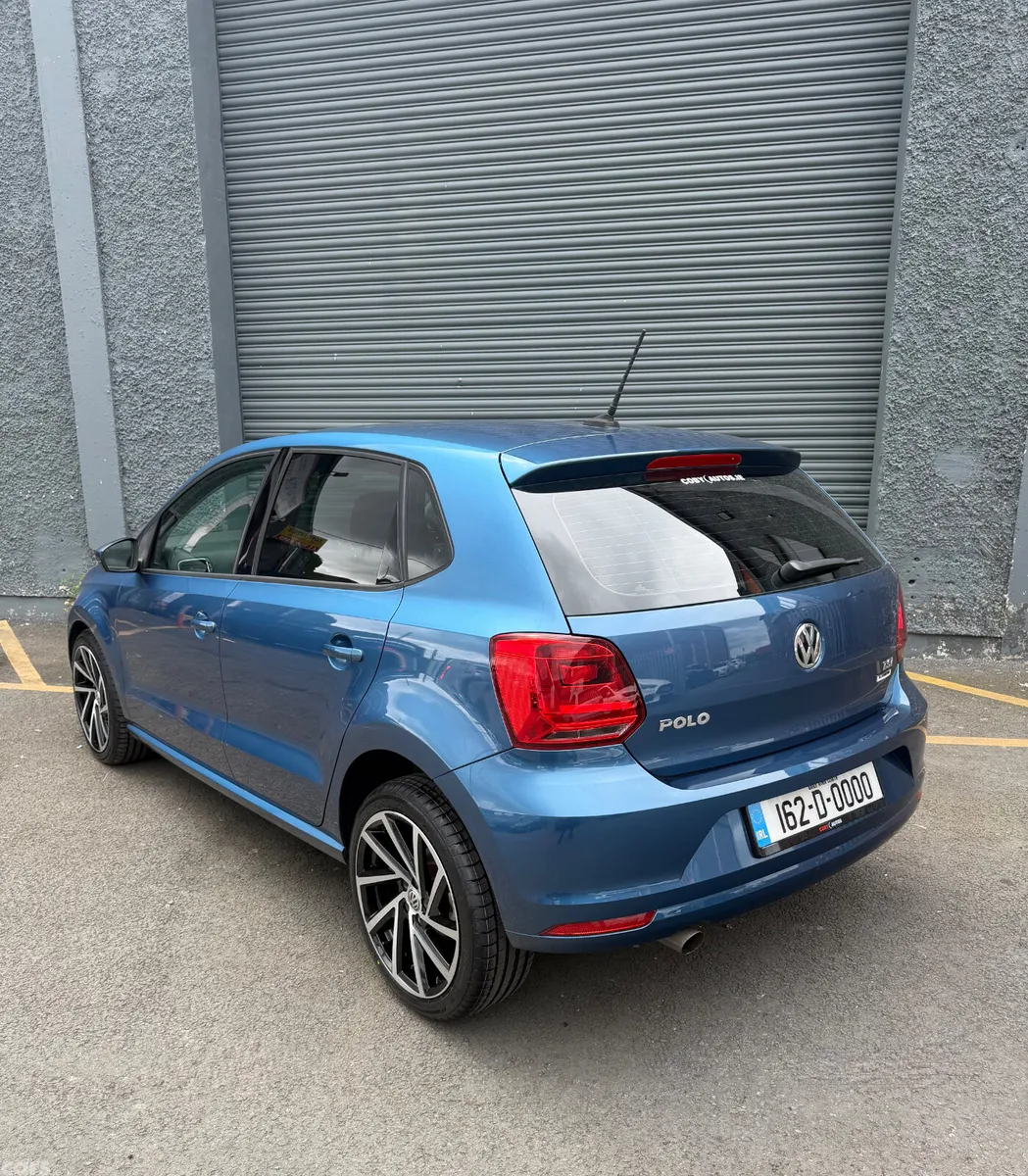 Volkswagen Polo Hatchback, Petrol, 2016, Blue