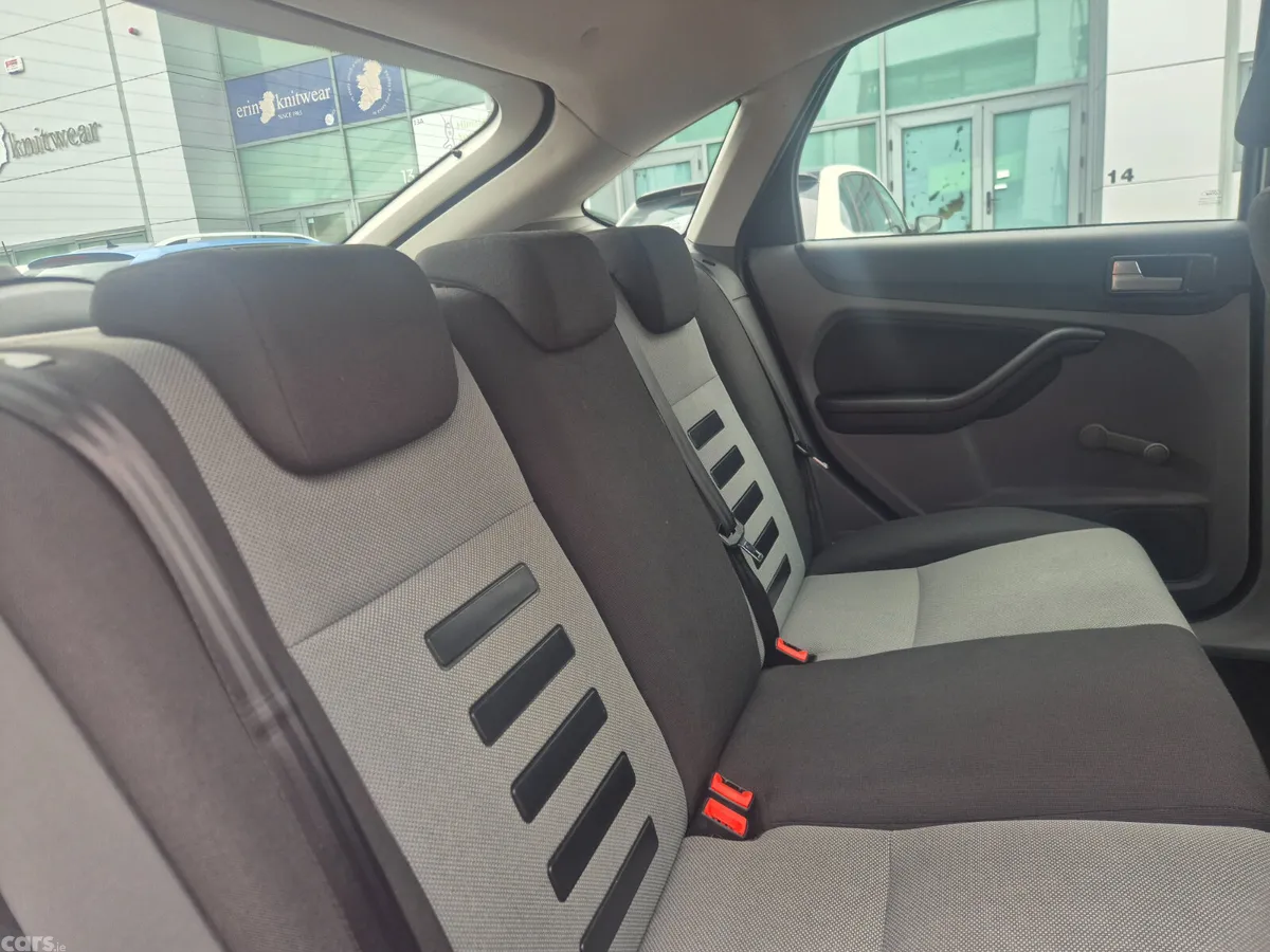 Ford Focus Hatchback, Diesel, 2011, Black