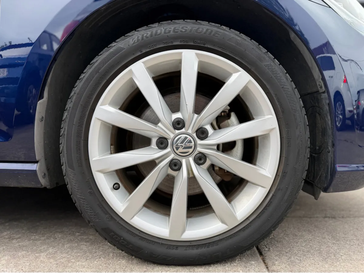Volkswagen Golf Hatchback, Petrol, 2019, Blue