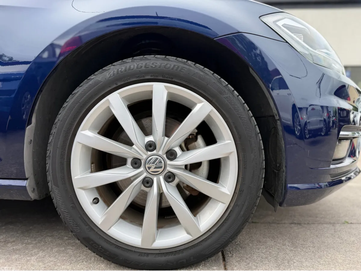 Volkswagen Golf Hatchback, Petrol, 2019, Blue