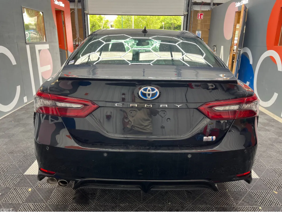 Toyota Camry Saloon, Petrol, 2023, Black