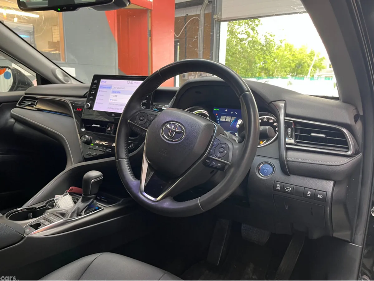 Toyota Camry Saloon, Petrol, 2023, Black