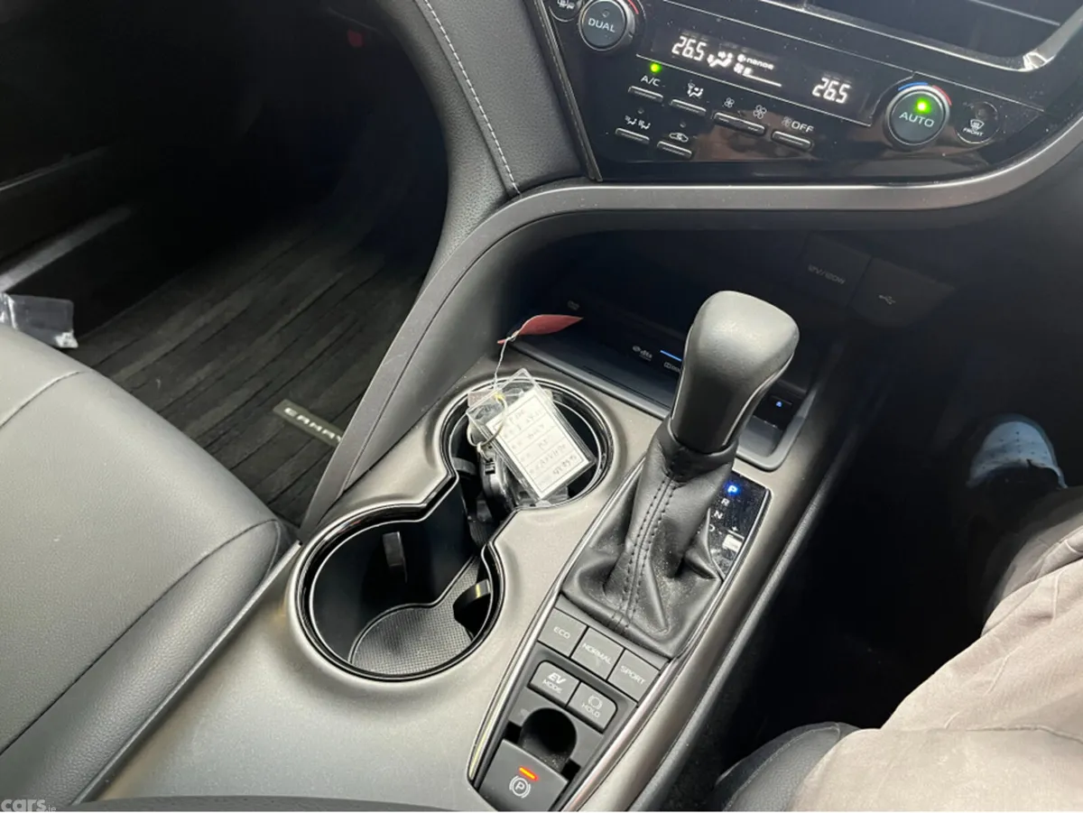 Toyota Camry Saloon, Petrol, 2023, Black