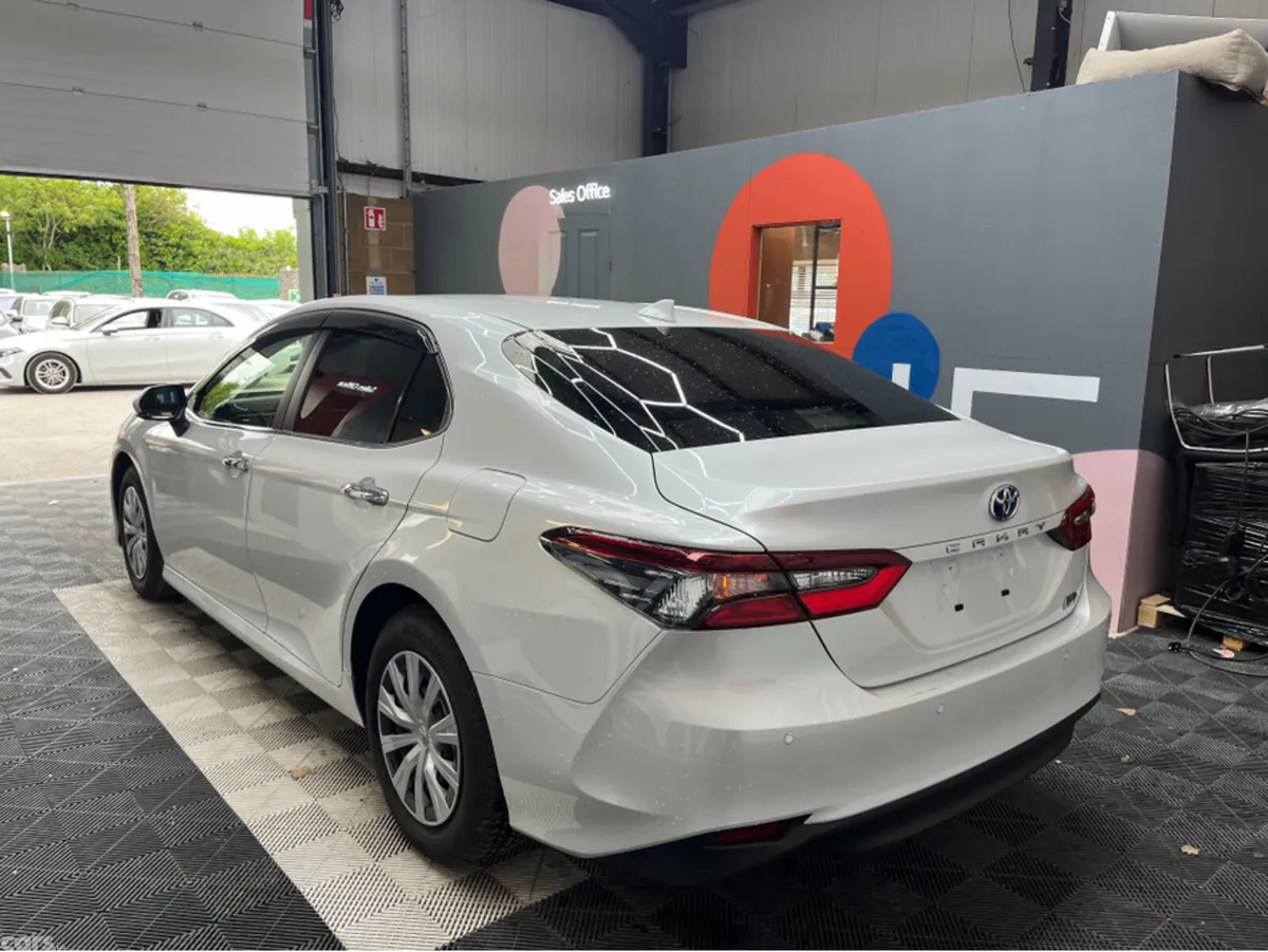 Toyota Camry Saloon, Petrol, 2023, White