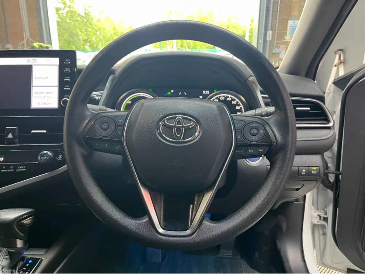 Toyota Camry Saloon, Petrol, 2023, White